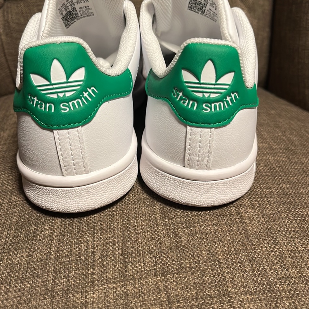 Adidas Stan Smith White Sneakers with Green Details kids size 3 new in box - Picture 6 of 11